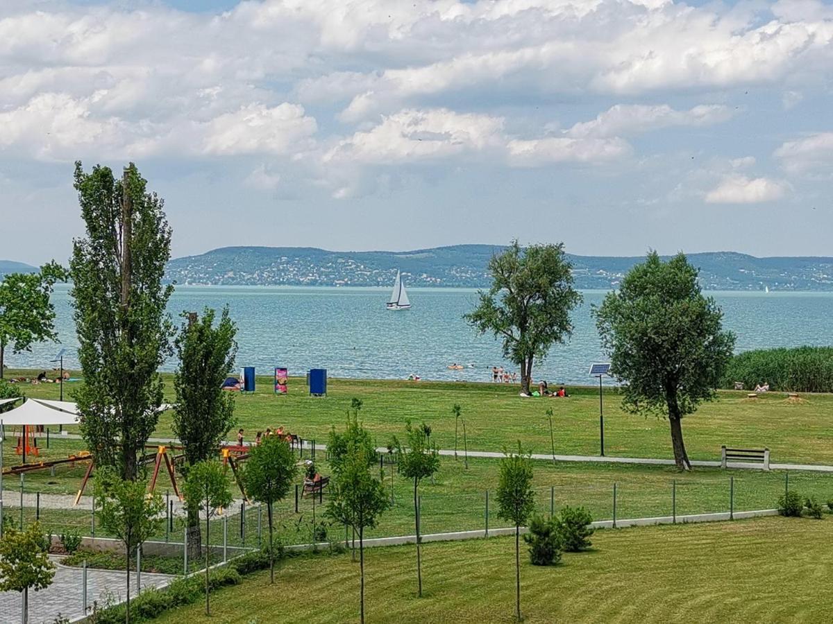 Vizpart Honved Apartman Балатонлелле Экстерьер фото